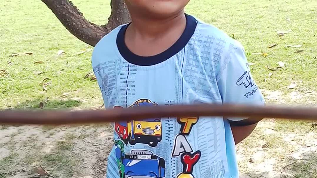 ⁣kids telling about TajMahal