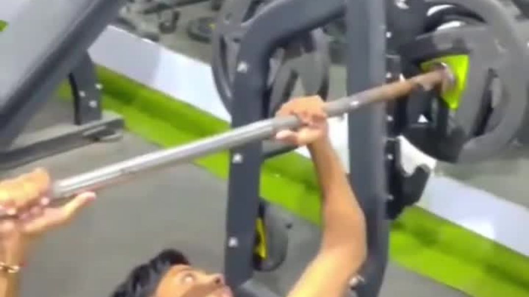 ⁣_gym shorts _vairal shorts _motivation shorts _please bhai subscribe kar liya karo(720P_HD)_1