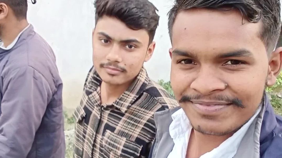 ⁣Day 01 | aaj college walo na plane hi change kar diya