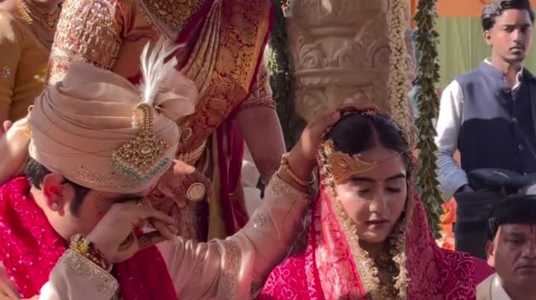 इंद्रेश उपाध्याय की शादी में तिरुपति बालाजी का स्वरूप दिखा:देशभर से साधु-संत दूल्हा-दुल्हन को आशीर्व