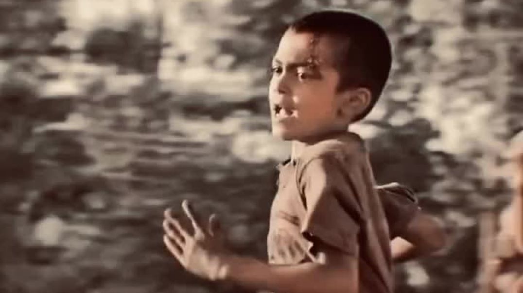 ⁣इंसान की पहचान उसके कपड़ों से नहीं उसके अनुभव से होती है