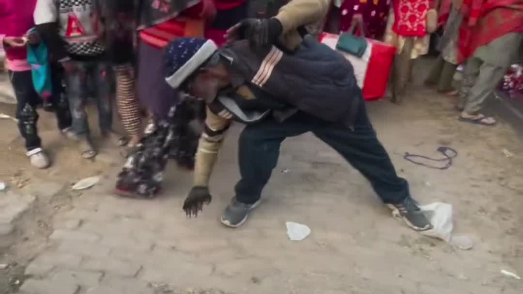 VID_20251226_043637_742