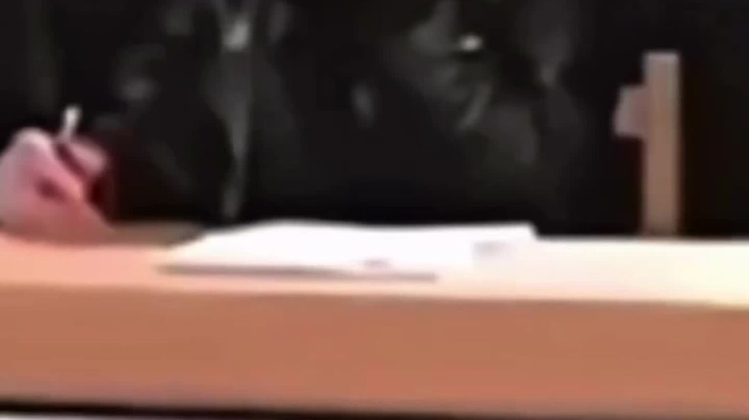 ⁣New trending video 😂😂