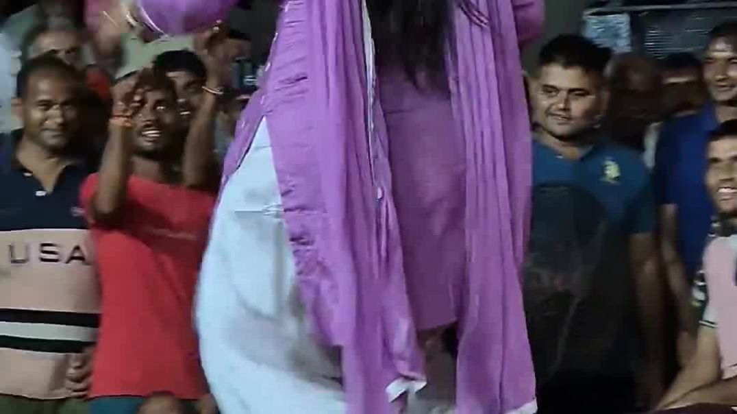 ⁣komal_choudhary_dance_in_new_Delhi_#shortsviral_#shorts_#virelshorts_#trending_#reelsvideo_#viral(10