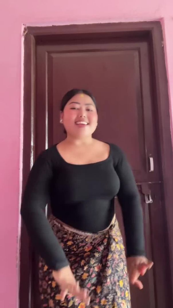 NEPALI girl Dancing