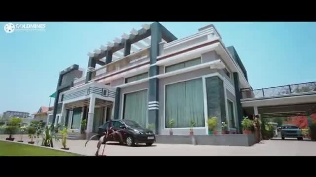 ⁣देखिये_कैसे_रवि_तेजा_दिनदहाड़े_कमिशनर_के_घर_जाके_उसकी_लड़की_के_साथ_रंगरेलिया_मना_रहा_था(360p)