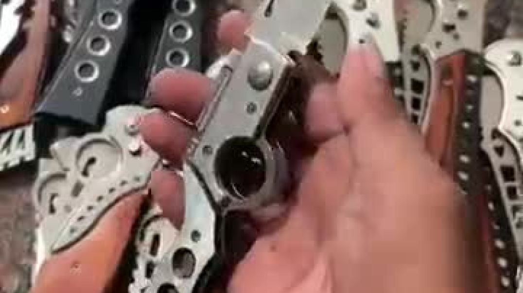 ⁣Amazing Button Knife 🔪⚔️ Bast Knife_ Button Wala Chaku_ Indian Sword Market _ Rampuri Chaku(360P)