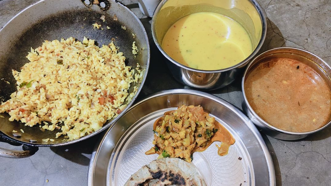⁣Rajasthani daal bati churma