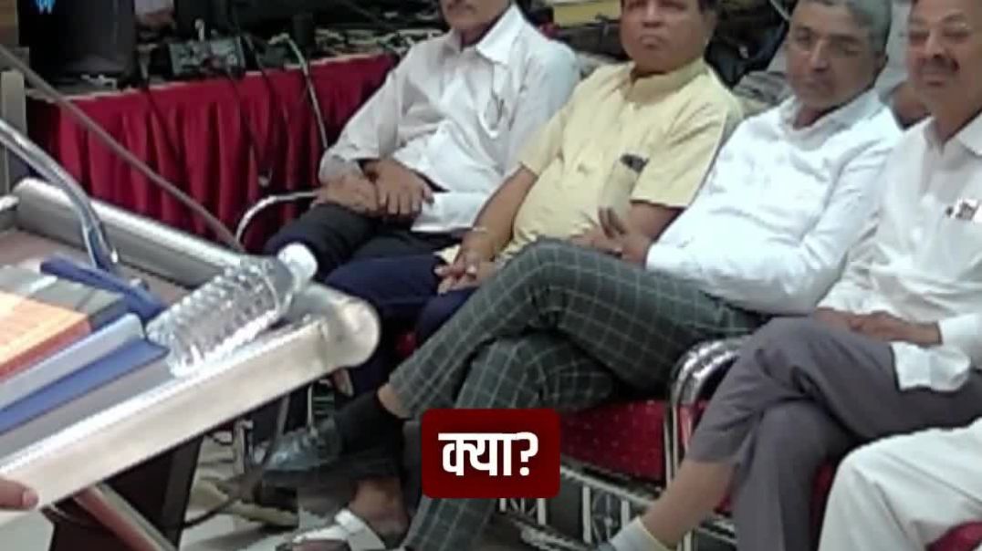 मजहब ही सिखाता है आपस में बैर रखना