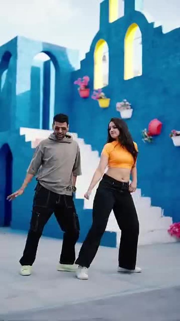 तू_चीज़_बड़ी_है_मस्त_मस्त_🔥_10_M_views_😍_Vikalp_mehta___Muskaan_sharma___cheez_mast_Dance_#shorts(360p