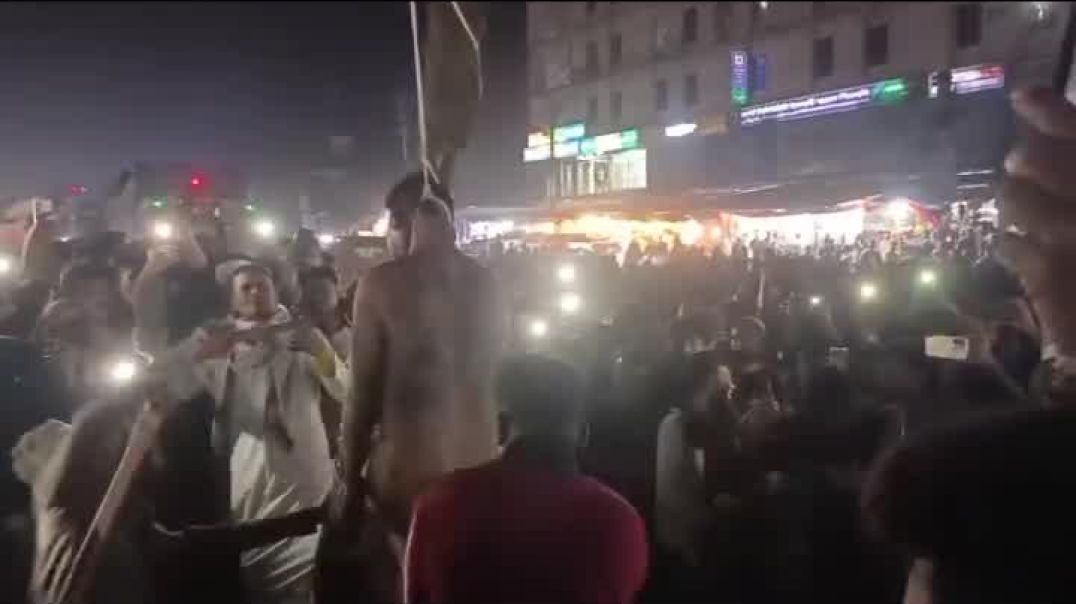 ⁣बांग्लादेश में हिंदू को जिंदा जला कर मार डाला🤬