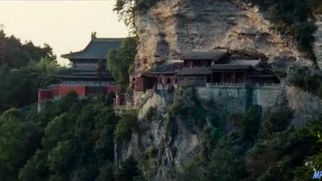 ⁣सच्चे गुरु की पहचान: सच्ची शिक्षा कैसे हासिल करें?