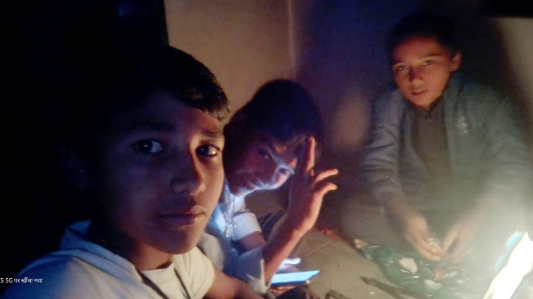 मा_बाप_से_दूर_रहना_आसान_नहीं_है__#trending_#vairlvideo🖤🖤🙏🙏♥️♥️♥️_#trendingreels_#trending_#instagood