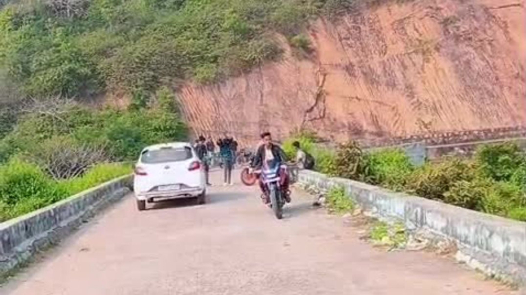 ⁣Biker aapche race