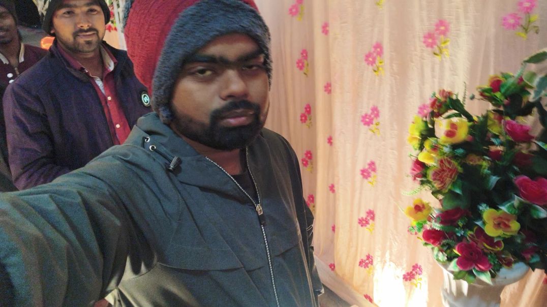 ⁣Bina invitation ke party mein ghus Gaye😁