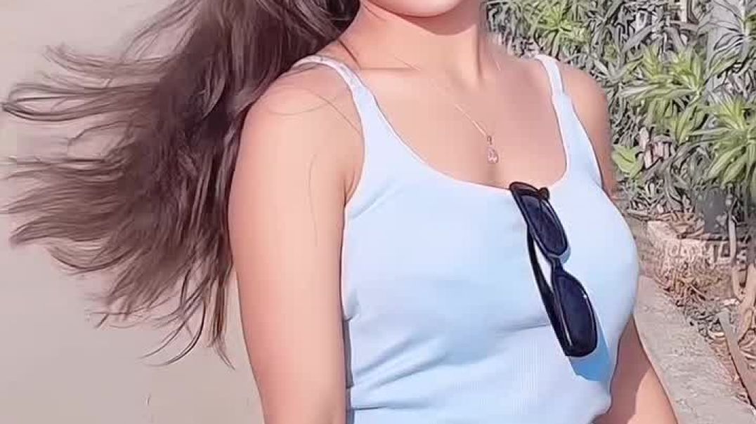 ⁣Walk 😇jila song _newpost _trending _viral _bhojpuri _trendingreels _music __bhojpuriya_reels _khesar