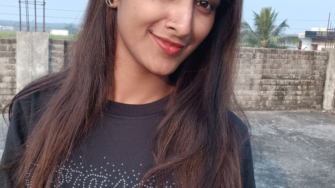 ⁣Meri ek muskan 😁🦋 pe....