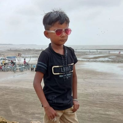 102228369911367905446 