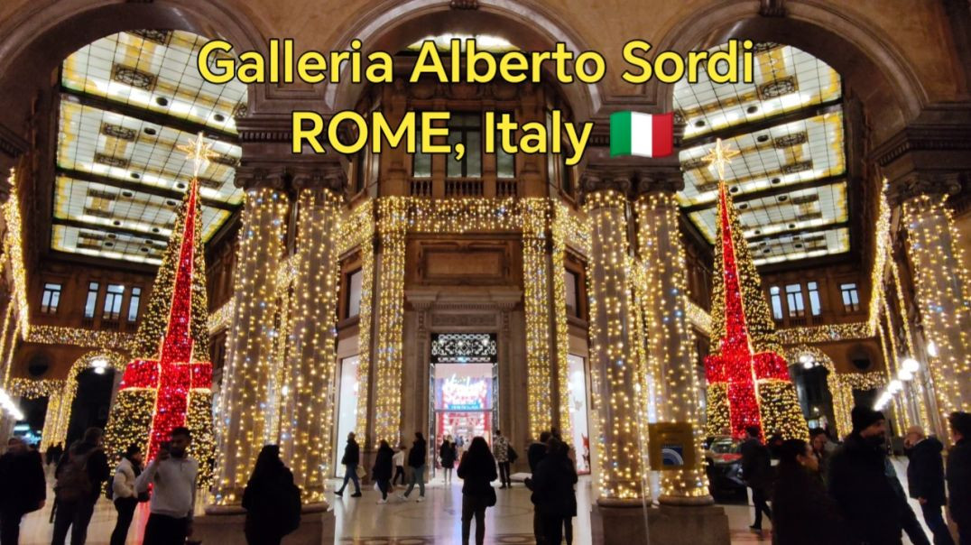 ⁣रोम इटली 🇮🇹 - ये है Shopping Mall मे Christmas Tree 2025 🎄