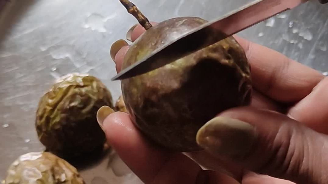 ⁣Ye kon sa fal hai? Kya aapne kabhi isse khaya hai ?