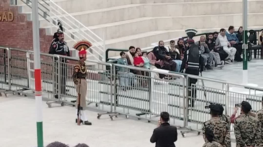 ⁣Border per deko kya ho gya