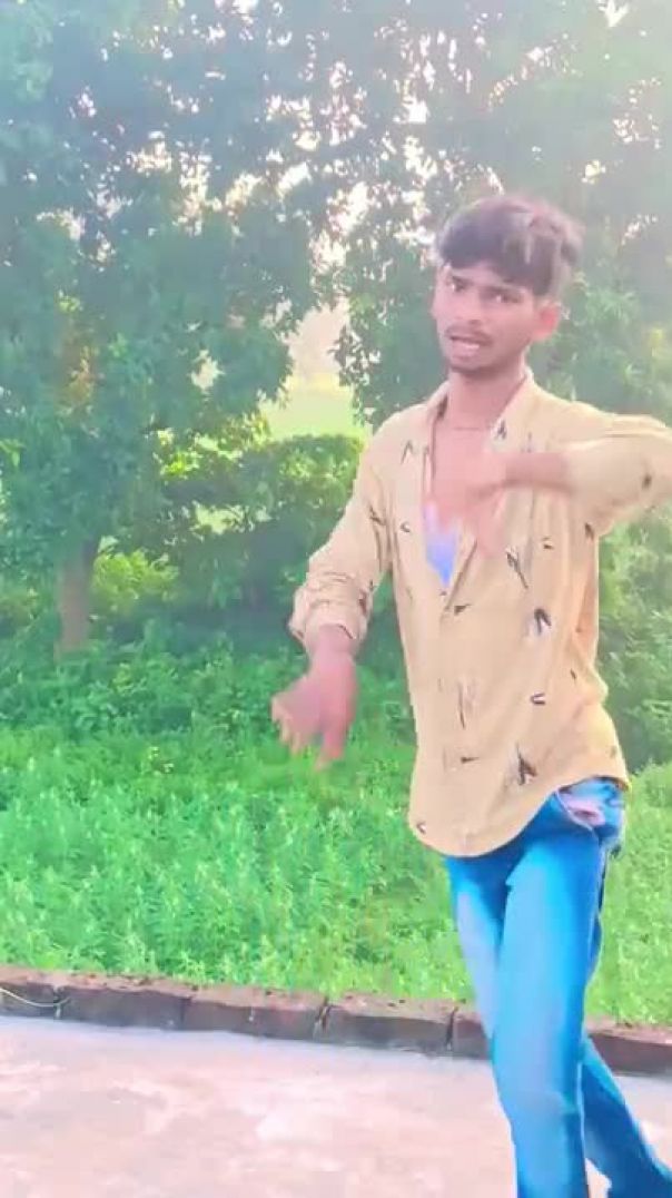 तोहरा जैसन मर्दा के माता केदादा के #bhojpuri #dance #song चूल्हे मेंझोपड़ी