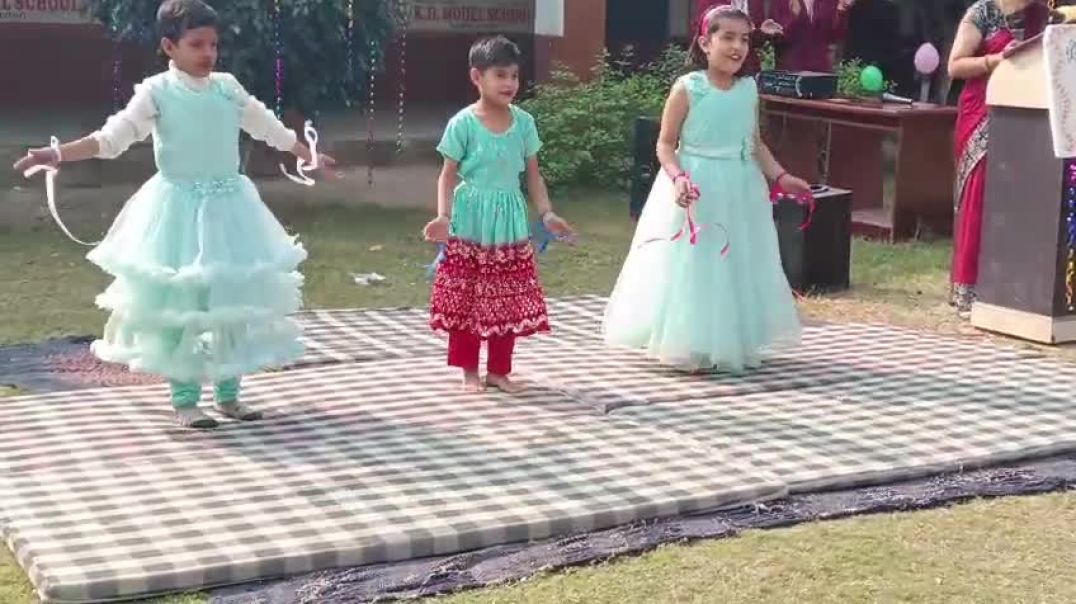 नन्हे नन्हें बच्चे