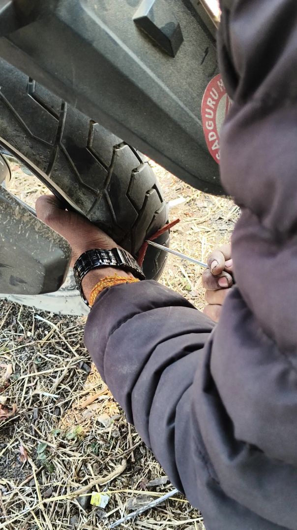 Tubelas Tyre ki panchar kaise jode🤥