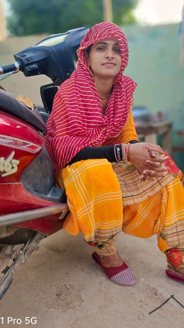 छोरी आला आरया ह घरे 🤣