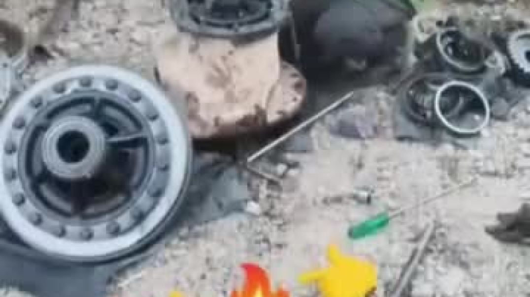 ⁣टाटा_बीएस6_मॉडेल_सर्विसिंग_हो_रही_है__#viralvideo_#trending_#shorts(360p)