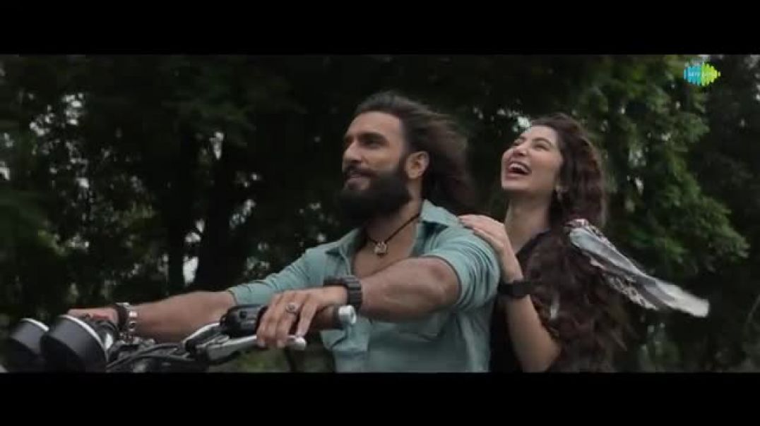 Gehra_Hua___Dhurandhar___Ranveer_Singh,_Sara_Arjun,_Shashwat_Sachdev,_Arijit_Singh,_Irshad_Kamil(360