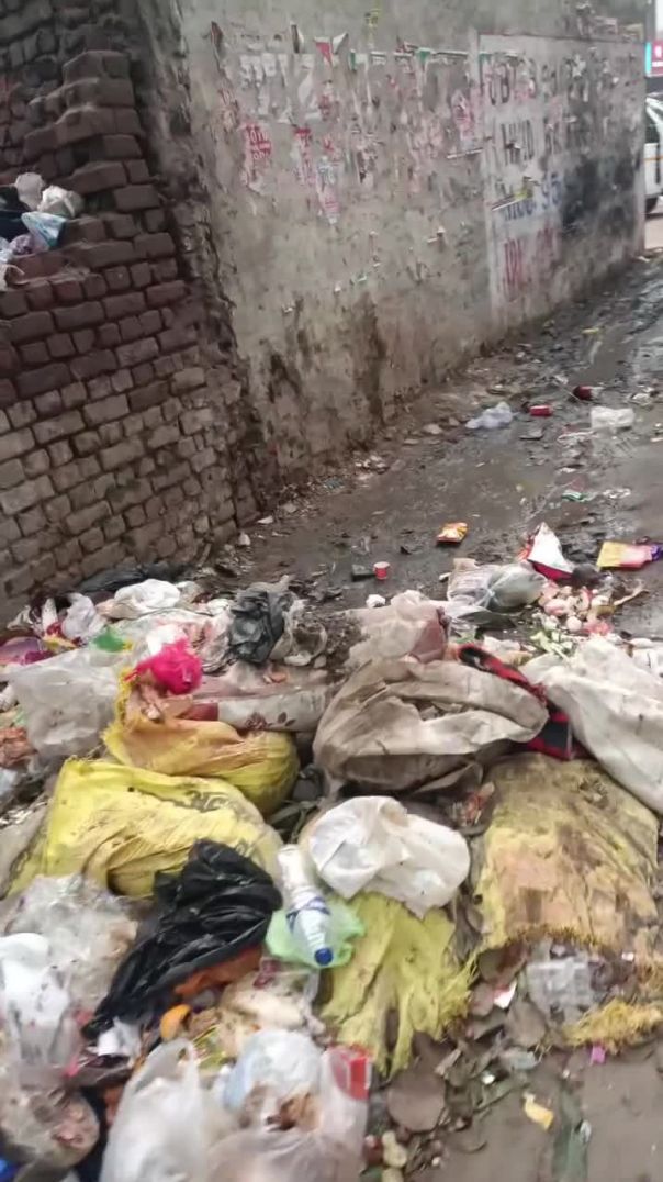 Najafgarh Confessions(720p)_2