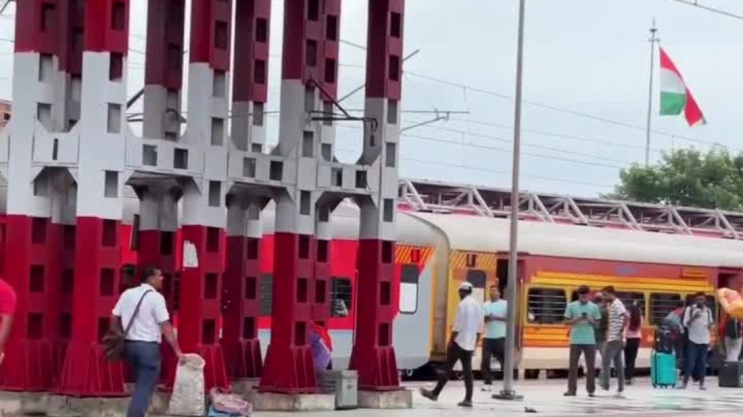 ⁣🧐किस रेलवे से ऐसा खूबसूरत तिरंगा 🇮🇳 देखने को मिलता है 😳
