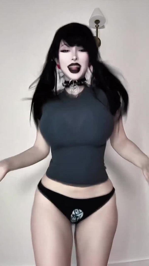 I heard you like goth girls#gothgirl #alt #alternative #cosplay #emo #scene #blacklipstick #egir