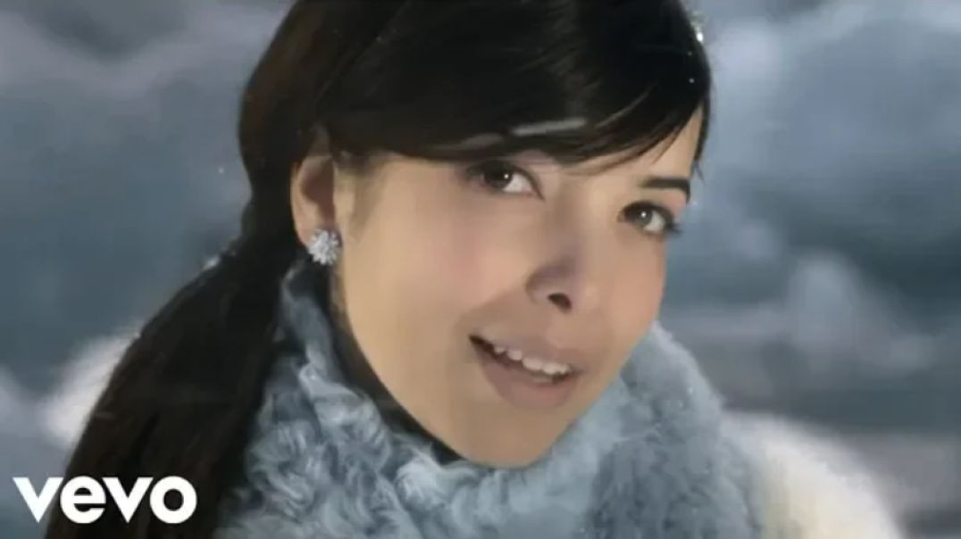 Indila_-_Love_Story_Official_Music_Video