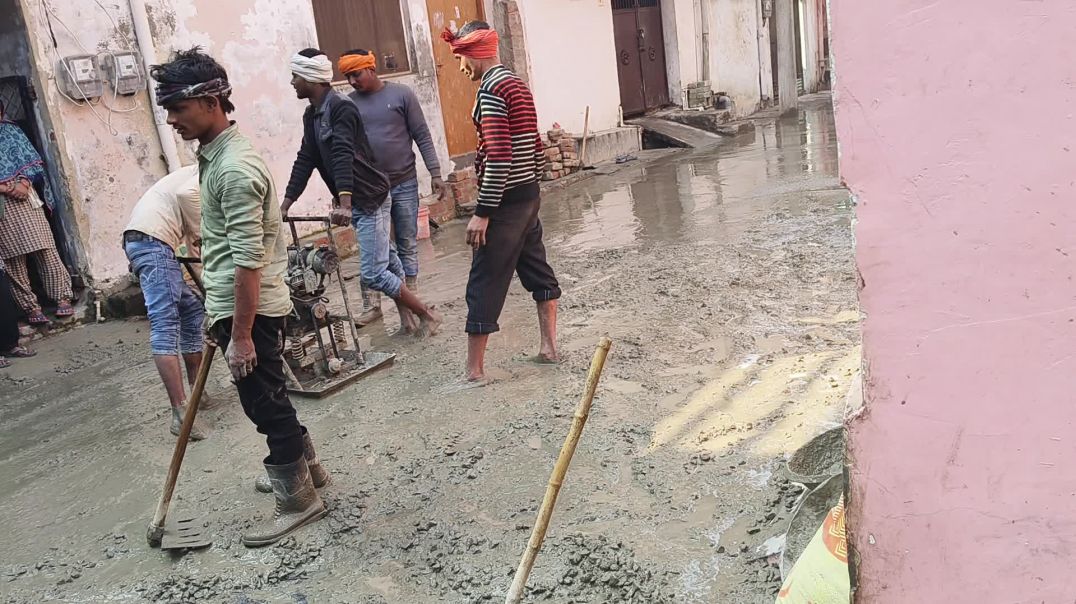 ⁣देखिए सीसी रोड की ढलाई कैसे होती है