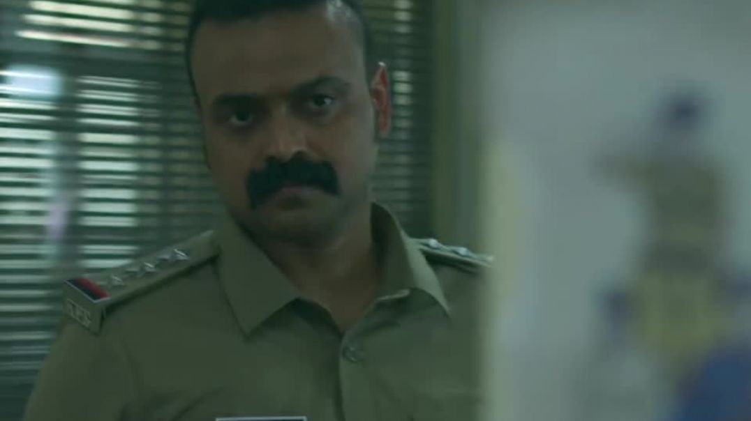 ⁣South की वो फिल्म जिसने बॉक्स ऑफिस हिला दिया 🔥 Allu Arjun और Rashmika की जबरदस्त केमिस्ट्री 😍 देखो प