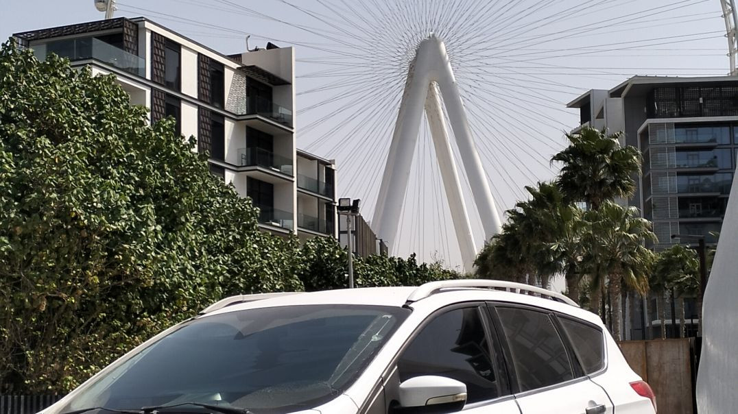 ⁣Holli enjoye party