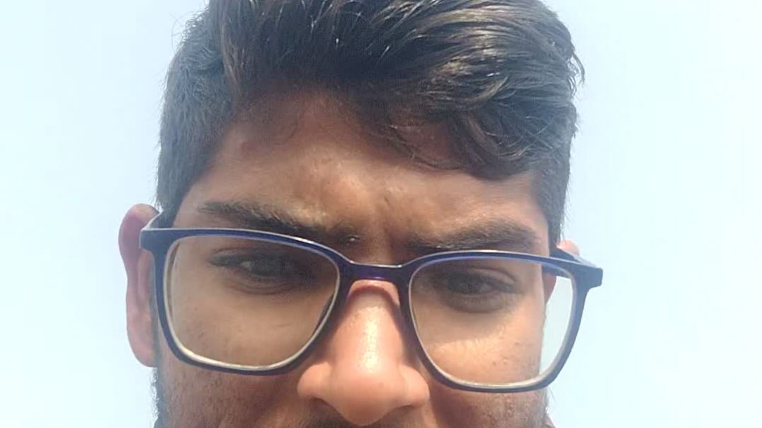 ⁣इंसान और जानवर के बीच में 🙏👈