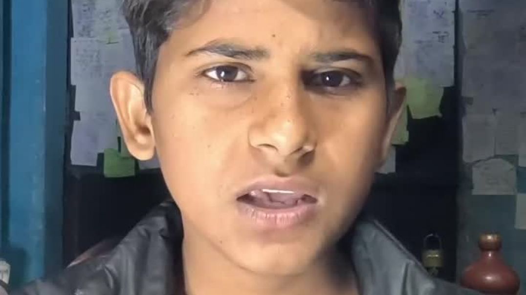 ⁣दूसरे के कंधे पर बंदूक चलाने का सही तरीका🤣🤣