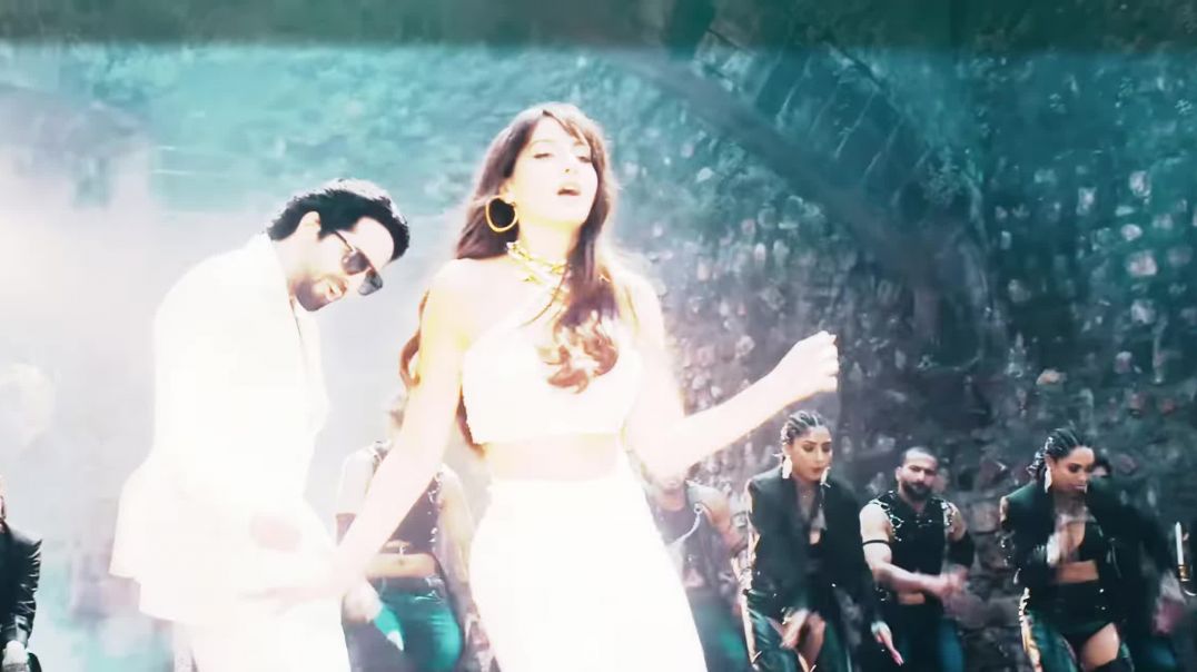 Chudi_Jo_Khanki_-_New_Hindi_Hot_Item_Song_2026___Bollywood_Hot_Dance___Trending_Song__