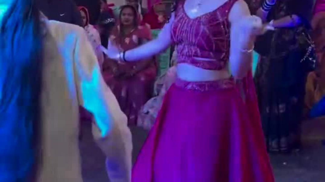 ⁣New dance video 📸