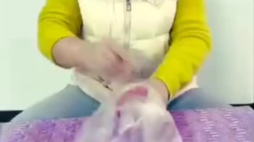 ⁣बांगड्या काढायचा जुगाड