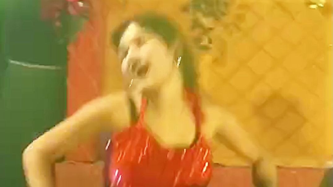 ⁣upar se 32 niche se 36 #dance #reels #shorts #india