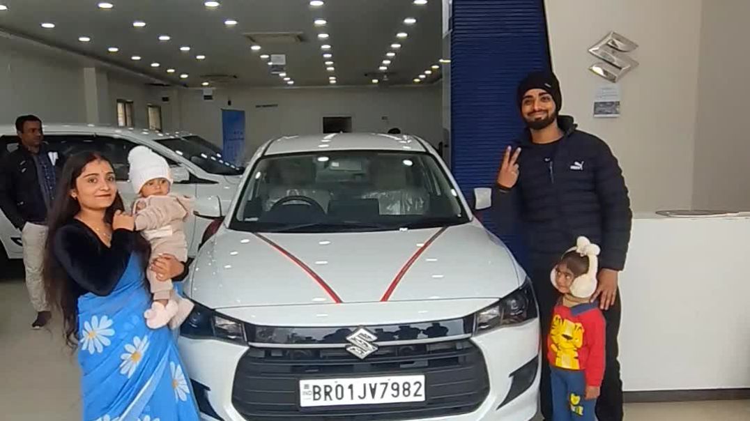 ⁣Aaj nayi car lene showroom gaya family ke ssth