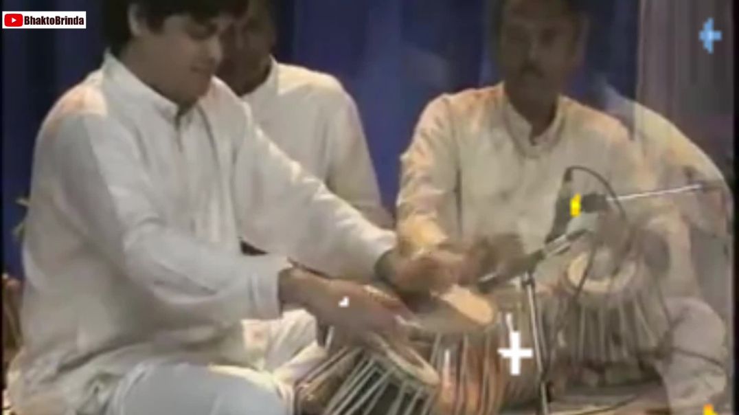 Aap_Ko_Dekh_Kar_Dekhta_Rah_Gaya-_Jagjit_Singh_(_LIVE_)_HQ_Aziz_Qaisi___Waseem_Barelvi_!!_Jagjit_Sing