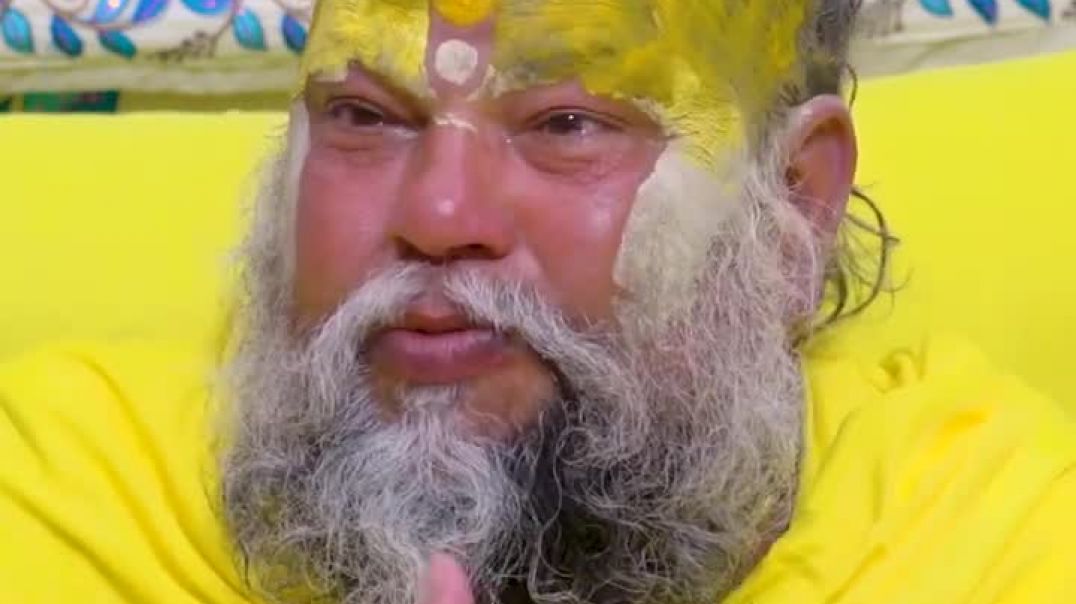 ⁣संत-सेवा के लिए एक भक्त ने स्वयं को बेच दिया।#premanandjimaharaj #bhajanmarg