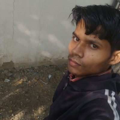 104679694431593015576 