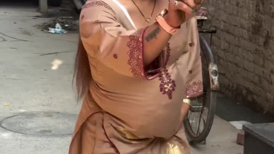 ⁣Pappu ke papa 😅