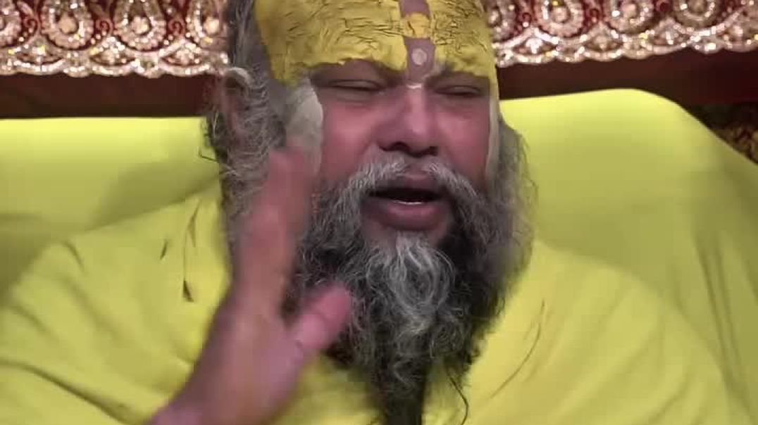 ⁣प्रेमानंद के कथा